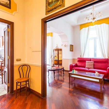 Grand Classic Apartment At San Martino By Napoliapartments المظهر الخارجي الصورة