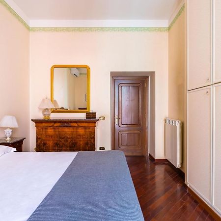 Grand Classic Apartment At San Martino By Napoliapartments المظهر الخارجي الصورة