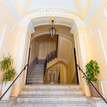 Grand Classic Apartment At San Martino By Napoliapartments المظهر الخارجي الصورة
