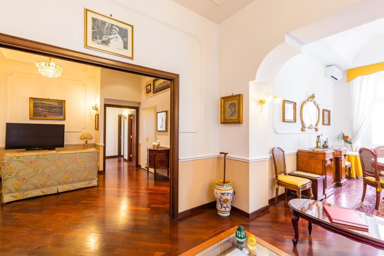 Grand Classic Apartment At San Martino By Napoliapartments المظهر الخارجي الصورة
