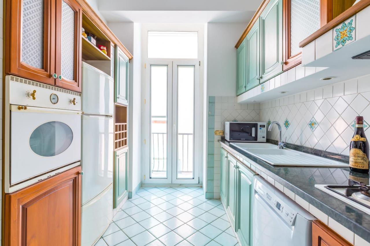 Grand Classic Apartment At San Martino By Napoliapartments المظهر الخارجي الصورة
